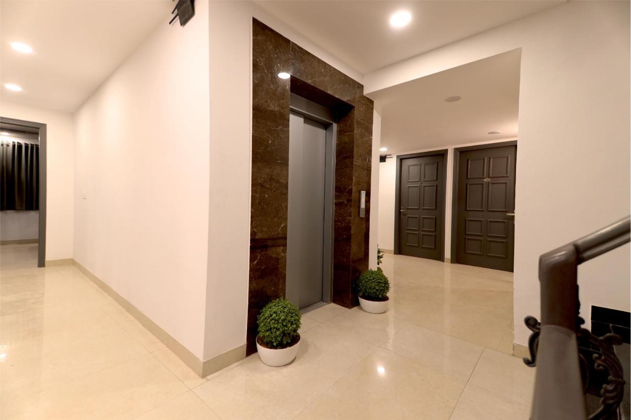 Nirpra Regency Hotel Nueva Delhi Exterior foto